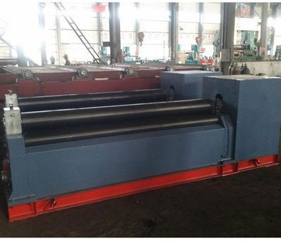 W11对称式三辊卷板机